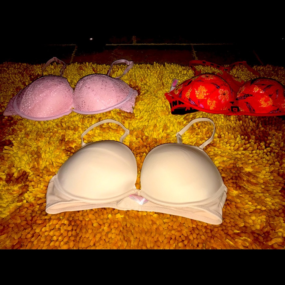 Barely worn set of three Victorias secret pink push up bra set 32D